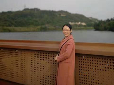 李莉娟照片_副本.jpg