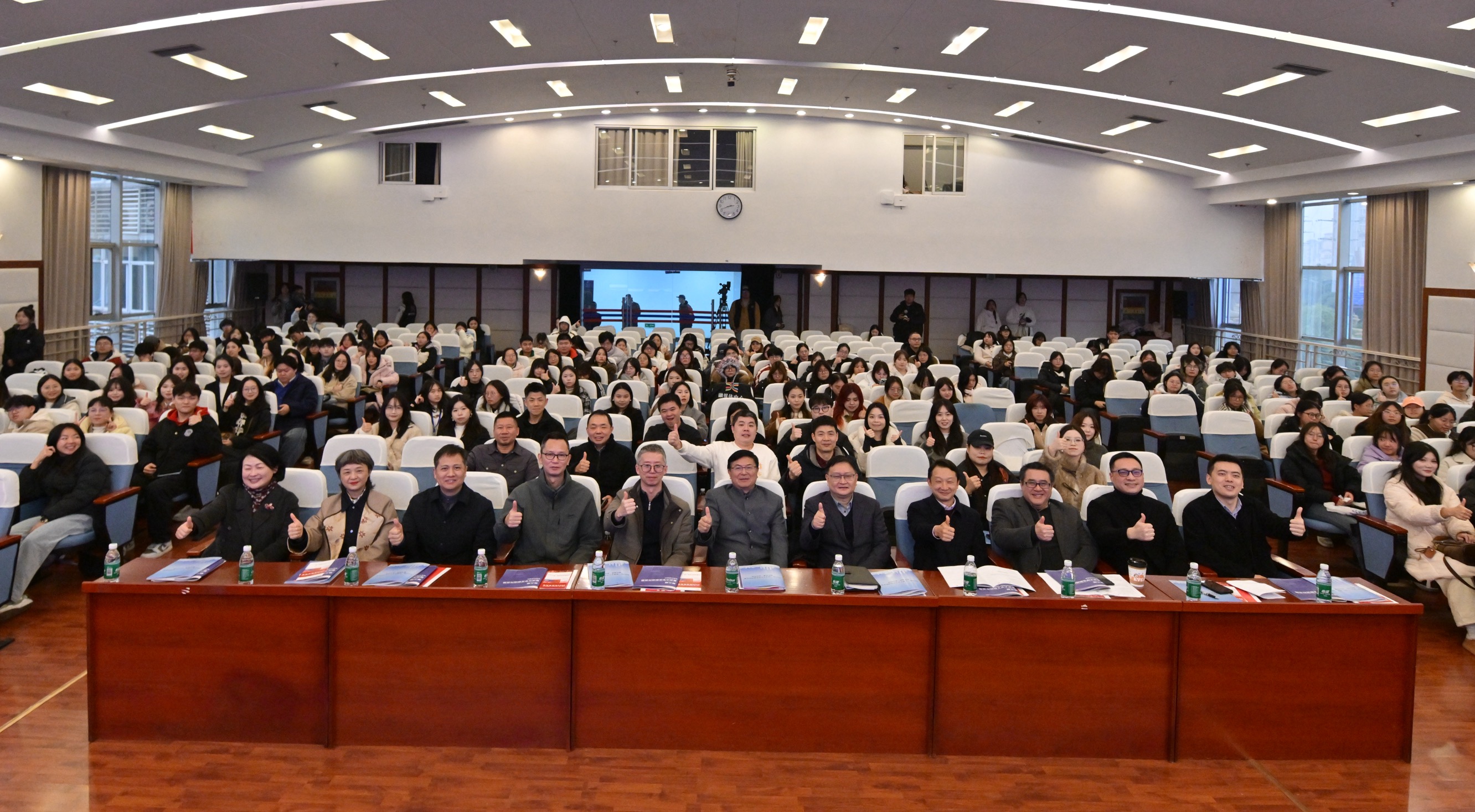 微信图片_20251221180419.jpg