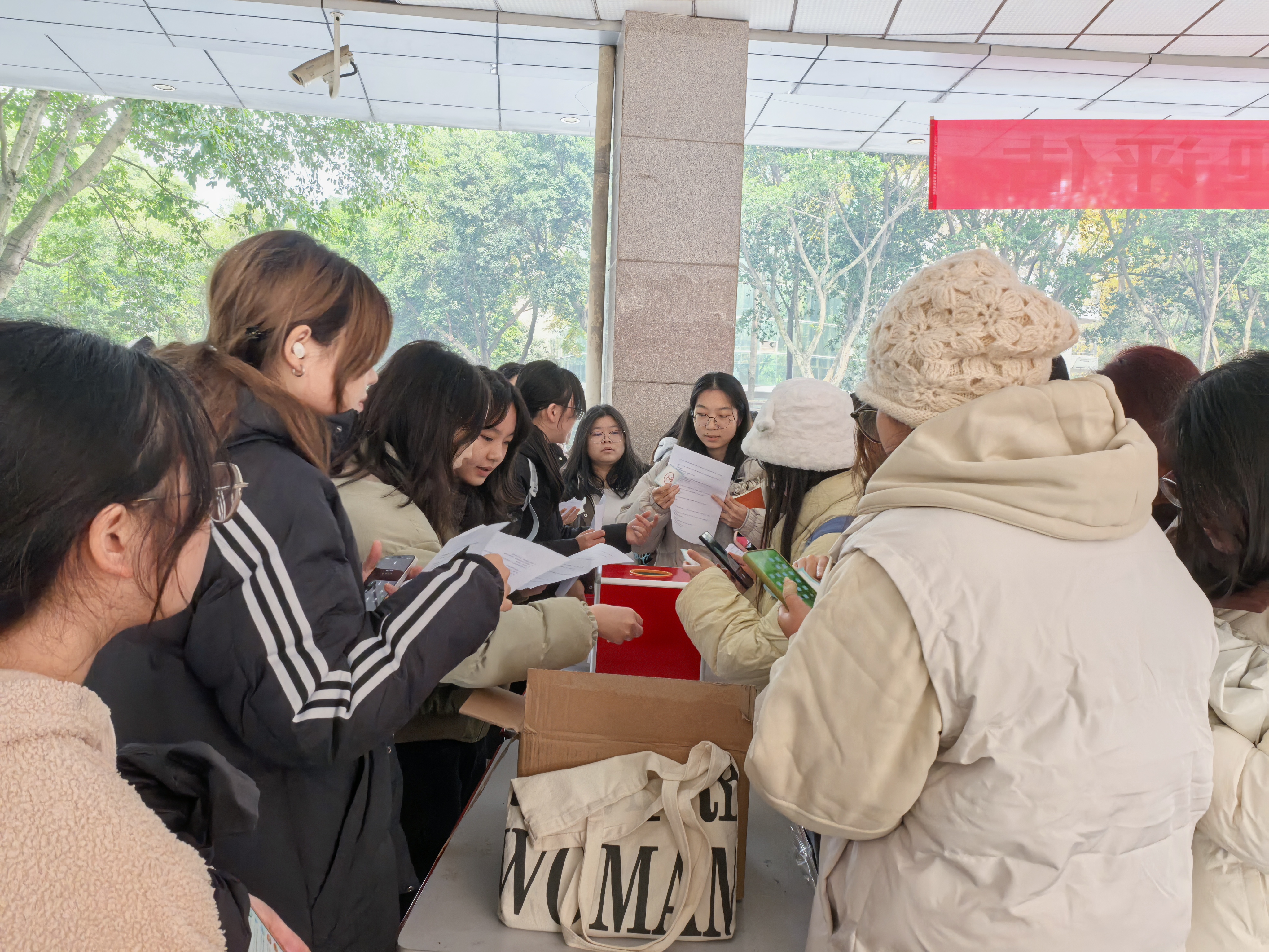 eHJM_1766398293154003920.jpg 3b16cb497329806313ee9dacd4f089bf.jpg